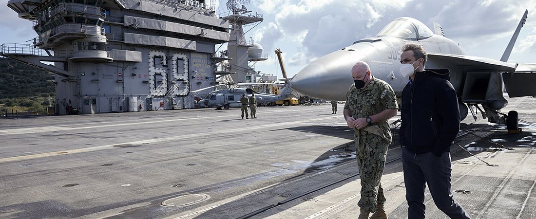 Σούδα: Ο Μητσοτάκης στο USS Dwight D.Eisenhower (7 ΦΩΤΟ-BINTEO)