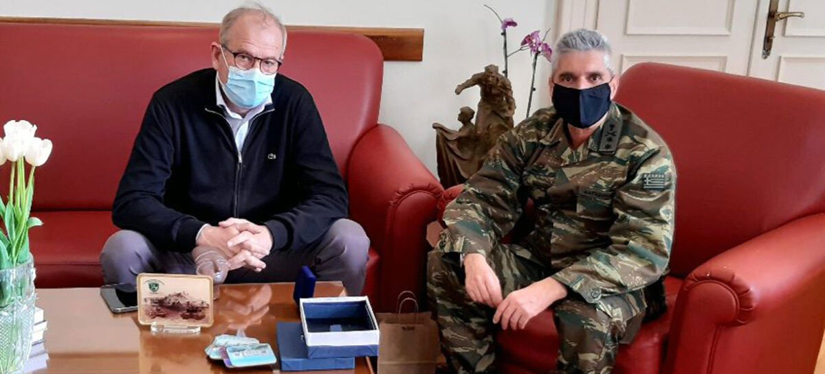 Ο απερχόμενος Δκτης ΧΧ ΤΘΜ στον Δήμαρχο Καβάλας-Ποιος ανέλαβε νέος Δκτης