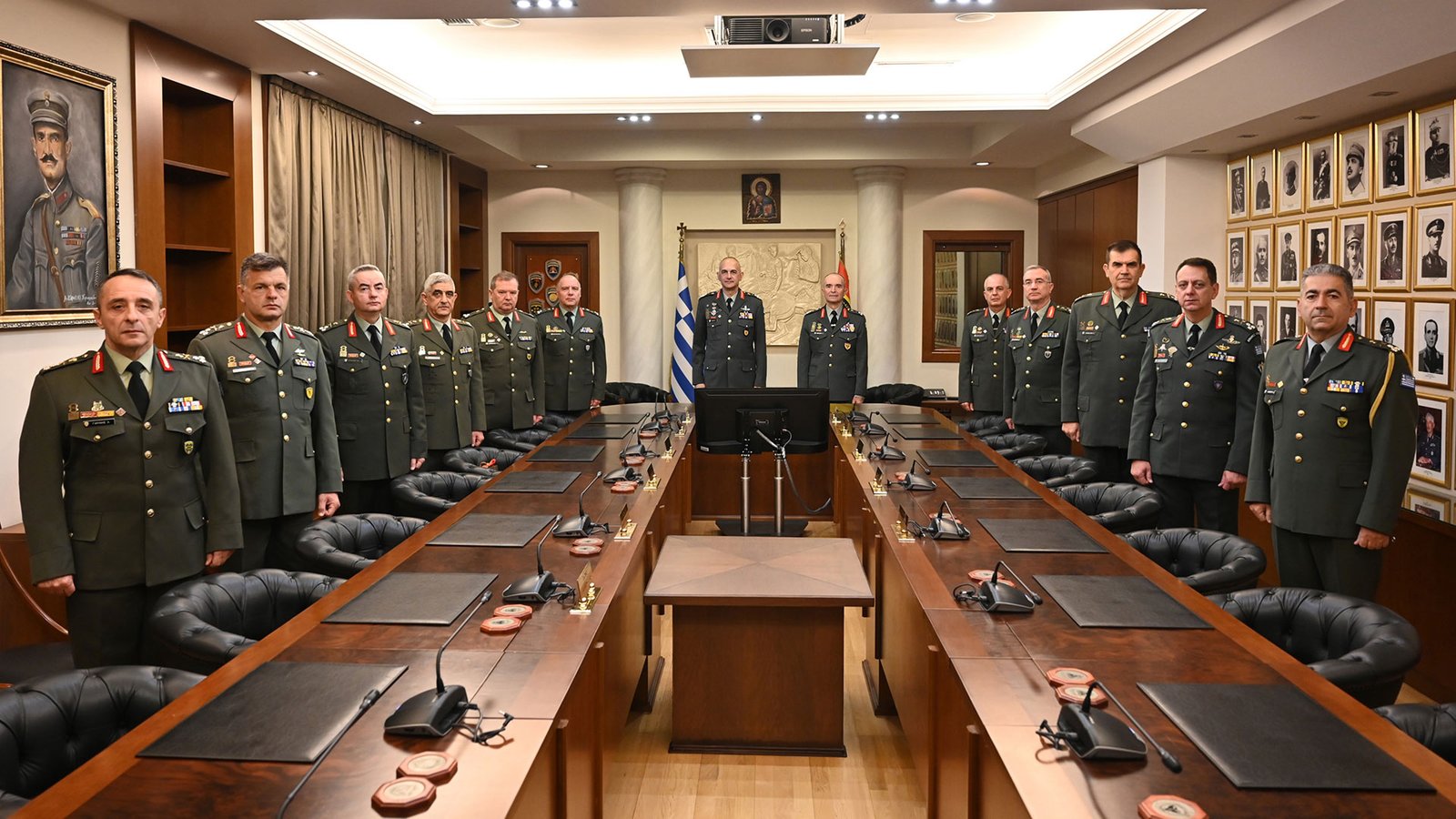 Αυτό είναι το νέο Ανώτατο Στρατιωτικό Συμβούλιο (ΑΣΣ) με 12 Αντιστρατήγους
