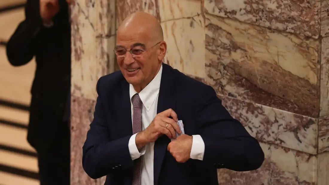 Δένδιας για διαρκώς αυξανόμενη φυγή στελεχών ΕΔ και αναζήτηση εργασίας στον ιδιωτικό τομέα