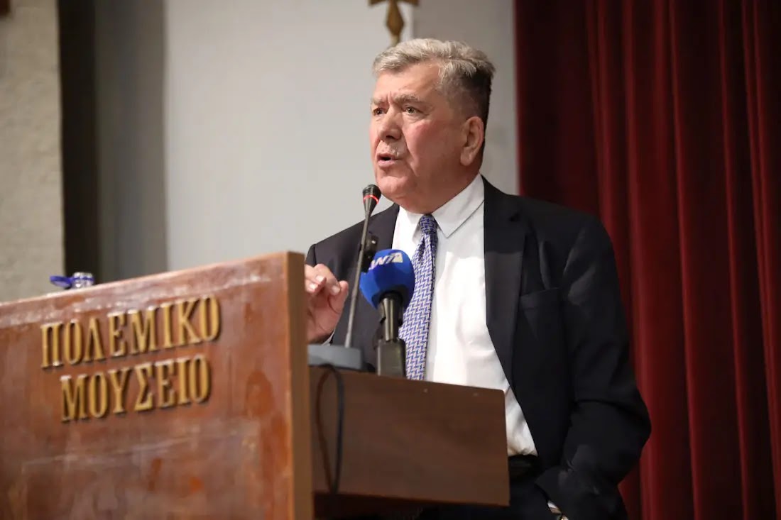 Να δοθούν τα Δώρα στους συνταξιούχους: 40 δις € έχασαν οι συνταξιούχοι–Τα περισσότερα τα έχασαν οι απόστρατοι!!!
