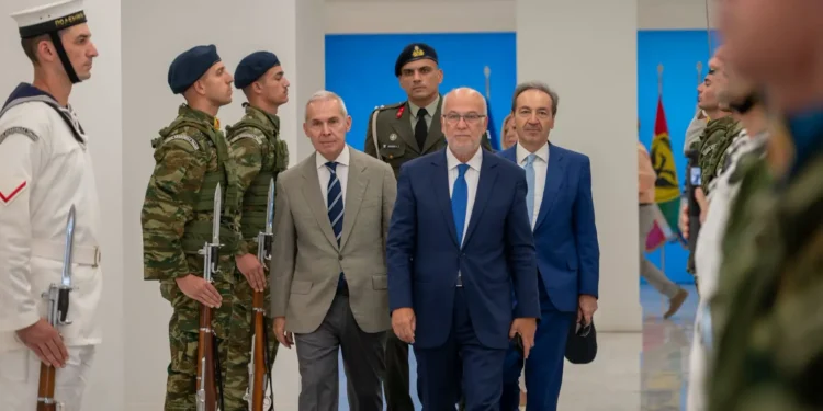 Στρατόπεδα μετατρέπονται σε δικαστήρια – Τι προβλέπει η συμφωνία