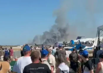 Πτώση Phantom στην Τανάγρα: Πληροφορίες ότι εντοπίστηκαν χωρίς τις αισθήσεις τους οι 2 πιλότοι–Επιστρέφει από ΔΕΘ ο Δένδιας (BINTEO)