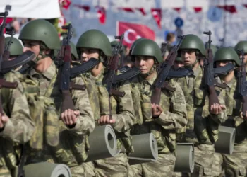 Τούρκοι Στρατιωτικοί: Γιατί τους πληρώνουν 3 φορές πάνω από τον λαό – Οι μισθοί και τα μπόνους σε Ελλάδα και Τουρκία